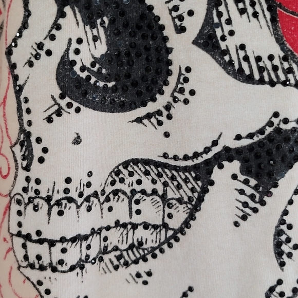 Women's Skull and Roses Tank Top - Picture 4 of 7